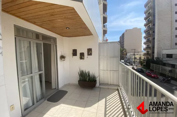 Apart. 4 Qtos. c/ 1 Suíte, 2 Vagas e Varanda - Santa Helena