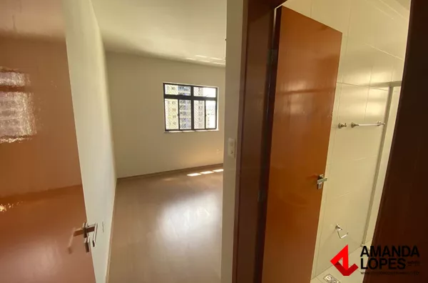 Cobertura Duplex 3 Qtos. c/ Suíte e 2 vagas no Centro