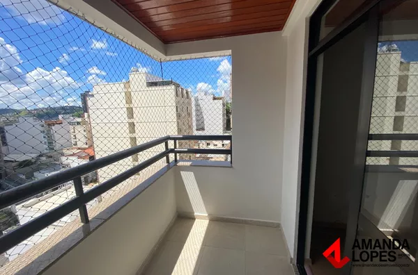 Cobertura Duplex 3 Qtos. c/ Suíte e 2 vagas no Centro