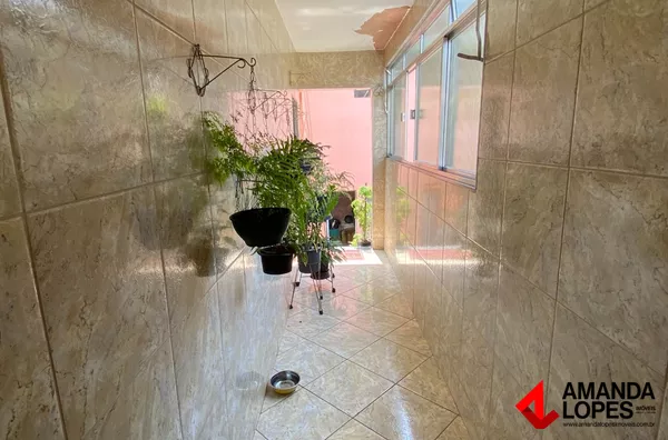 Casa Duplex 4 Qtos. no bairro Santa Luzia 