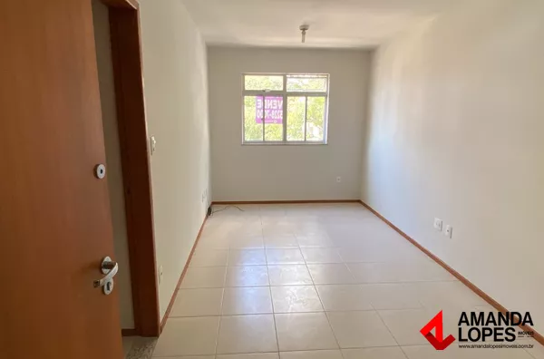 Apart. 2 qtos. no Centro 