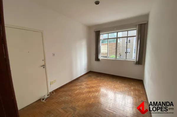 Apart. 2 Qtos. no bairro Santa Helena, Juiz De Fora