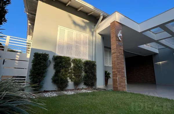 CASA COM 3 DORMITÓRIOS, PISCINA  E O CONFORTO QUE BUSCA