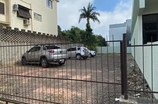 TERRENO MUITO BEM LOCALIZADO, NO CENTRO DA CIDADE