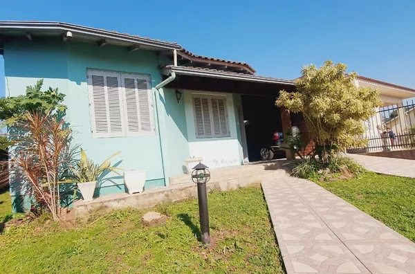 CASA DE 140m², COM 3 DORMITÓRIOS NO BAIRRO MORSCH