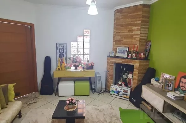 LINDA CASA NO INTERIOR, COM MUITO ESPAÇO E CONFORTO