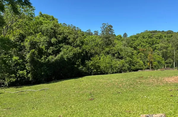 MUITA SOMBRA E NATUREZA FAZEM PARTE DO CONFORTO QUE BUSCA