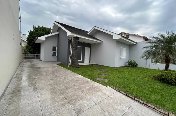 EXCELENTE ILUMINAÇÃO NATURAL, ACONCHEGO E ÓTIMA LOCALIZAÇÃO