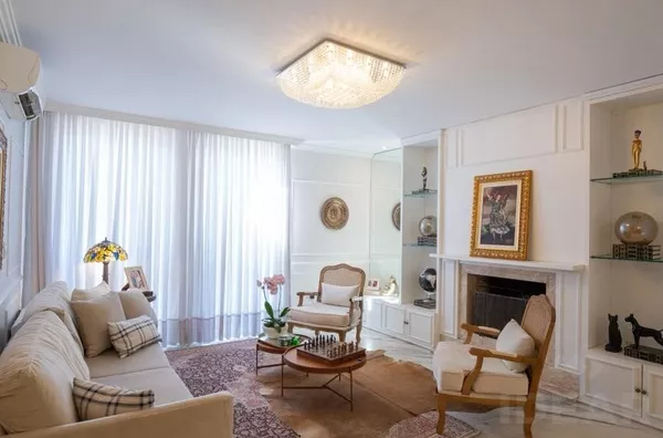 CASA ALTO PADRÃO NO COUNTRY: IMPONÊNCIA, ELEGÂNCIA E SOFISTICAÇÃO