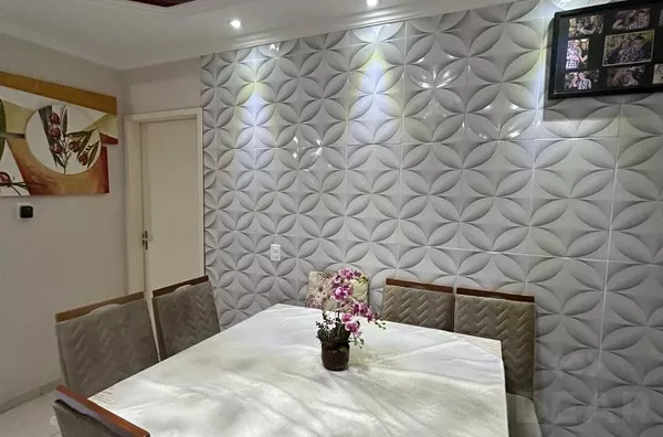 CASA DE 3 DORMITÓRIOS, SENDO 1 SUÍTE E COM QUIOSQUE / PISCINA