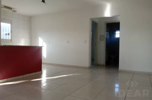 LINDA CASA NO BAIRRO BRANDS, COM BELO PÁTIO NOS FUNDOS