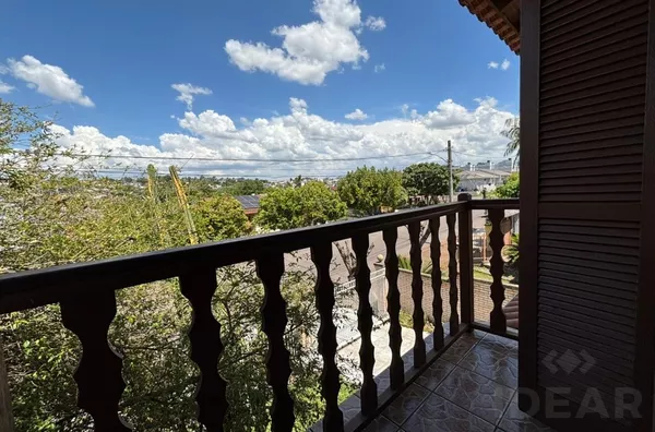 CASA 2 PISOS BEM LOCALIZADA NO BAIRRO XANGRILÁ