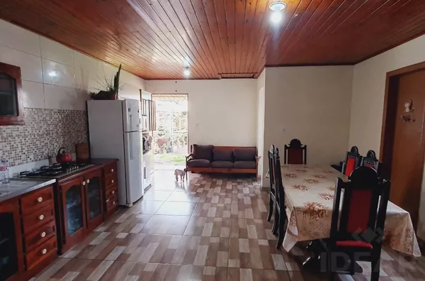 CASA DE 3 DORMITÓRIOS NA CORONEL BRITO. VENHA CONHECER!