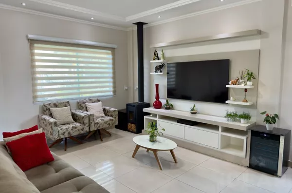 NESSE PARAÍSO, SÓ FALTA A SUA FAMÍLIA! CASA TODA MOBILIADA