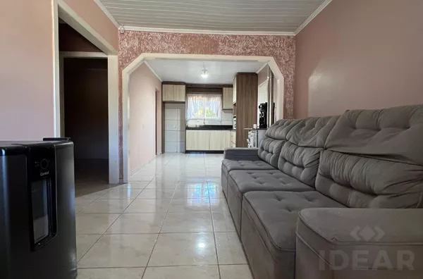 CASA COM 3 DORMITÓRIOS E MUITO ESPAÇO PARA A FAMÍLIA