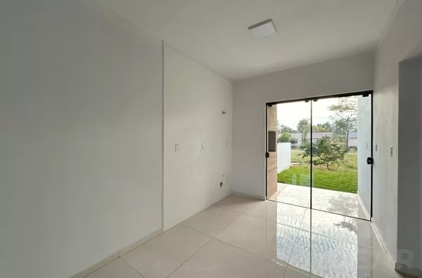 BELA VISTA COM MAIS DUAS CASAS ESPERANDO POR VOCÊ!