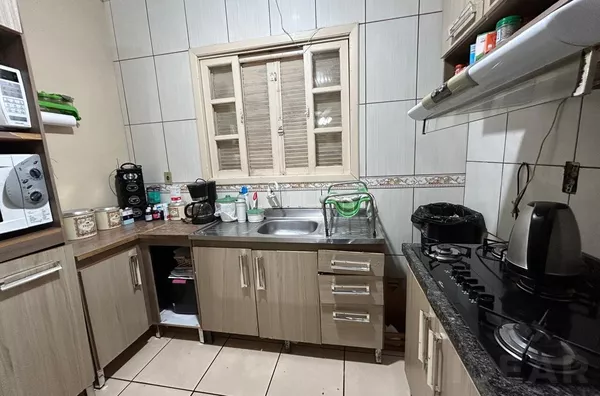 CASA DE 74m², COM QUIOSQUE, PARA MELHOR DESFRUTE EM FAMÍLIA