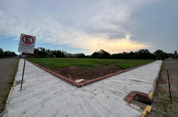 TERRENOS DE VÁRIOS TAMANHOS E BEM LOCALIZADOS