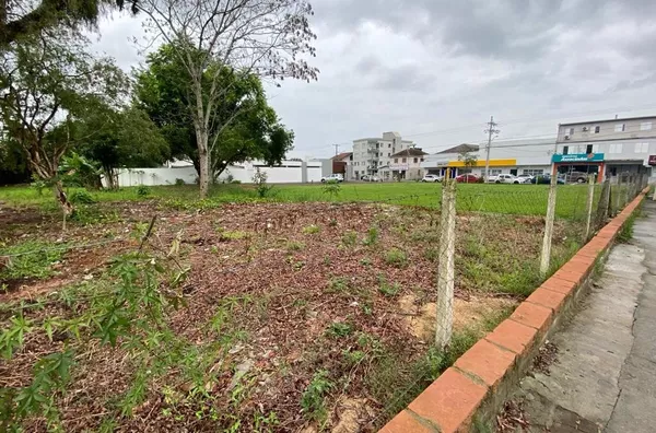 TERRNO EXCELENTE PARA EXPANDIR SEUS NEGÓCIOS. SÃO 752,0m² DE MUITA ÁREA