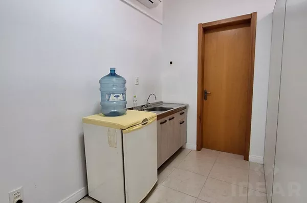 SALA COMERCIAL EM EDIFÍCIO CENTRAL COM ELEVADOR - Foto 6