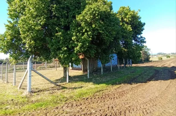 CHÁCARA DE 10.000m², COM POSSIBILIDADE E MEIO HECTAR