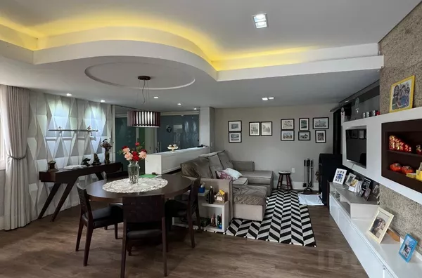 CASA DE MUITA ESTRUTURA PARA RECEBER AMIGOS E FAMILIARES