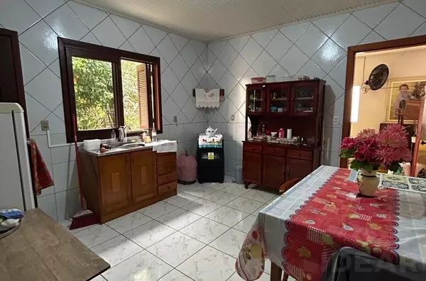 CASA PRINCIPAL COM EXCELENTE ACABAMENTO E ANEXO INDEPENDENTE 