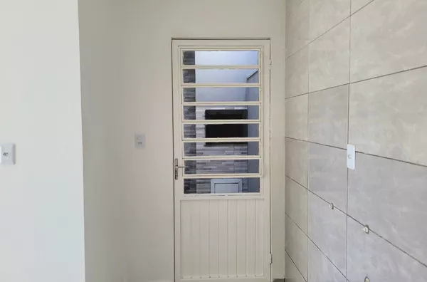 VOCÊ PROCURA CASA EM REGIÃO TRANQUILA? TEMOS ESSA BELA OPÇÃO