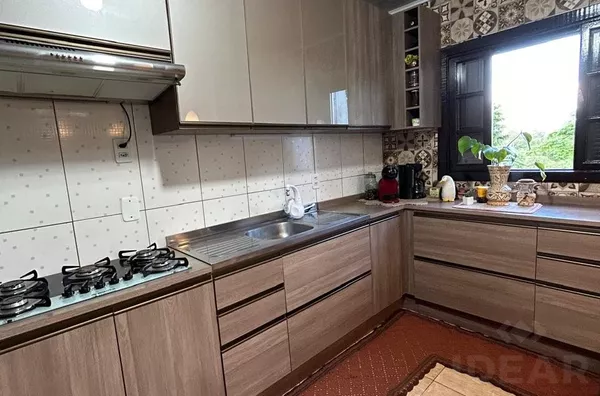 DESCUBRA O PRIVILÉGIO DE MORAR NESSA LINDA CASA