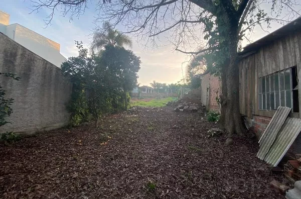 TERRENO MAIS QUE ESPECIAL, COM 1.230m² E ACESSOS PELA RUA PRINCIPAL E SECUNDÁRIA