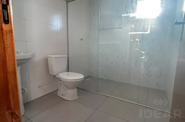 SOBRADO BEM LOCALIZADO COM GRANDE PÁTIO NOS FUNDOS E NA FRENTE - Foto 12