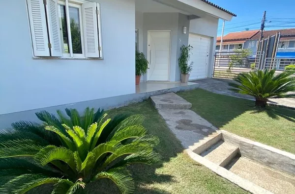 SUA ESCOLHA E SEU FUTURO COMEÇA AQUI COM ESSA AMPLA CASA