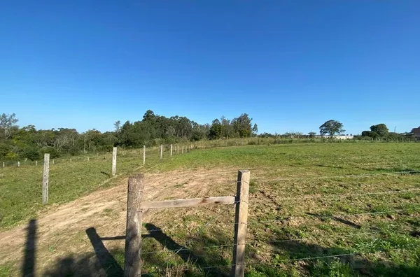 MUITA ÁREA PARA PLANTAR, AÇUDE E ÁREA VERDE PARA O LAZER DA FAMÍLIA