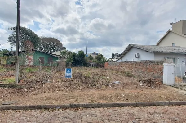 SEU SONHO CONSTRUÍDO NESSE LINDO TERRENO