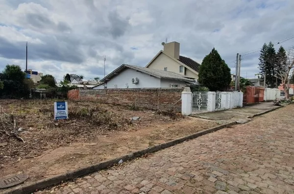 SEU SONHO CONSTRUÍDO NESSE LINDO TERRENO