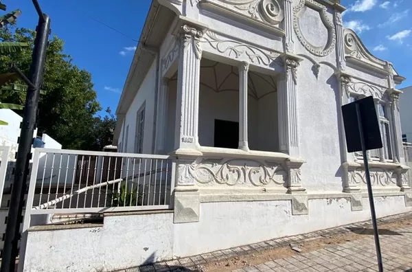 ÓTIMO PONTO PARA COMÉRCIO OU RESIDÊNCIA. VENHA CONHECER!