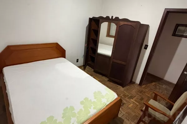 CASA BEM LOCALIZADA NO CENTRO DA CIDADE