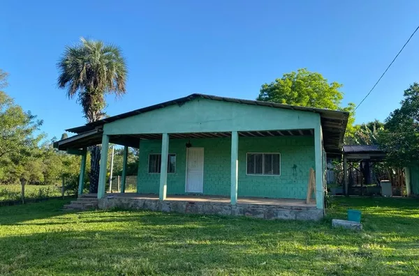 CHÁCARA COM CASA DE ALVENARIA, AÇUDE, QUIOSQUE E GALPÃO