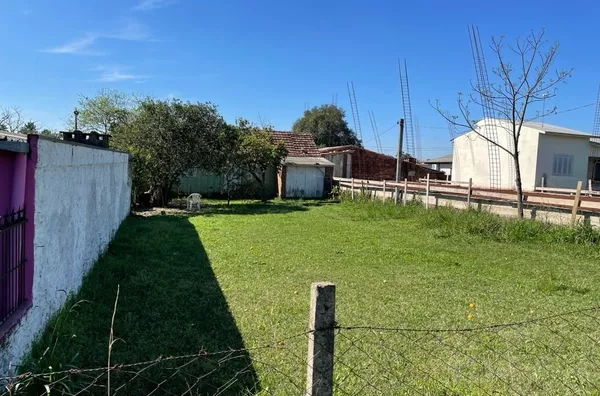 LINDO TERRENO, BEM LOCALIZADO EM ÁREA COMERCIAL