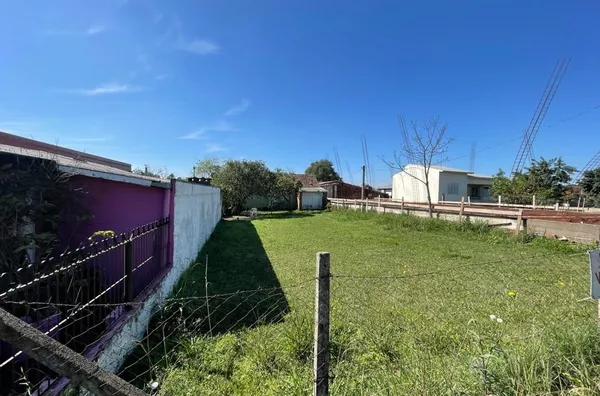 LINDO TERRENO, BEM LOCALIZADO EM ÁREA COMERCIAL