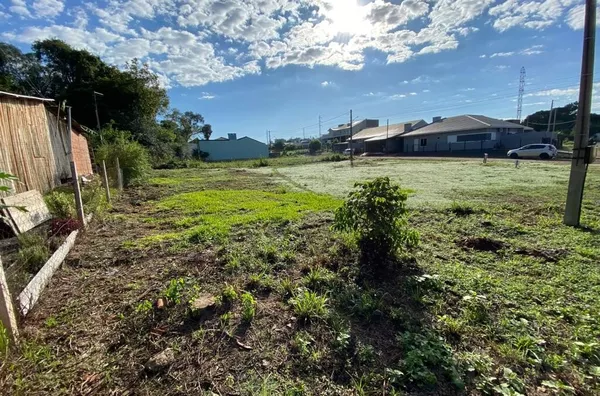 LINDO TERRENO DE ESQUINA PARA SEU PROJETO RESIDENCIAL OU COMERCIAL FUTURO