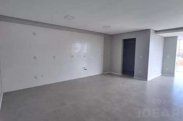 AMBIENTES AMPLOS, MUITO BEM LOCALIZADO E LINDA VISÃO DA CIDADE