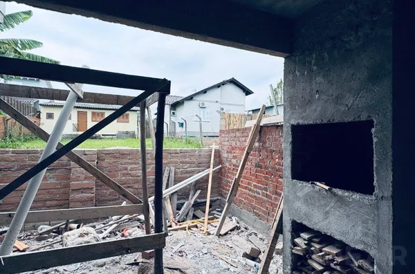 DUAS CASAS A SUA ESCOLHA NESSE LINDO E CONFORTÁVEL PROJETO