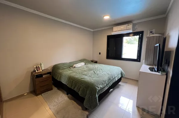 CASA COM SUÍTE, QUARTO SOLTEIRO, PISCINA E ESTRUTURA PARA QUIOSQUE - Foto 7