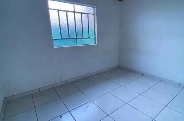 250m² DE TERRENO MUITO BEM LOCALIZADO