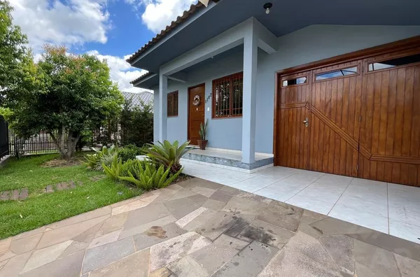 CASA DE 2 DORMITÓRIOS, COM 60m² E MUITO CONFORTO PARA VOCÊ