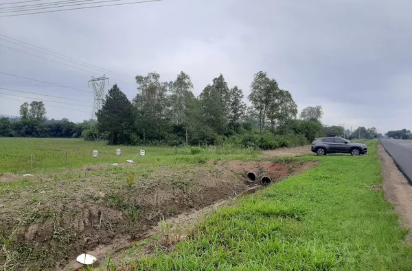 100m DE FRENTE PARA O ASFALTO QUE SERÁ FUTURAMENTE DUPLICADO