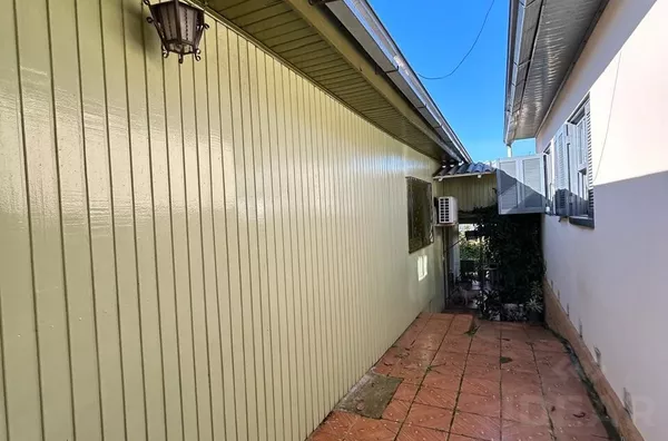 SUA FUTURA RESIDÊNCIAS NESSES 227m² DE BOA LOCALIZAÇÃO