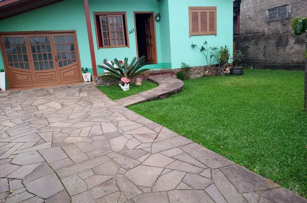 LINDO TERRENO EM UMA EXCELENTE LOCALIZAÇÃO, COM PISCINA E AGUARDANDO VOCÊ