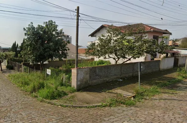 ESQUINA BEM LOCALIZADA E CABE TRANQUILAMENTE EM SEU ORÇAMENTO